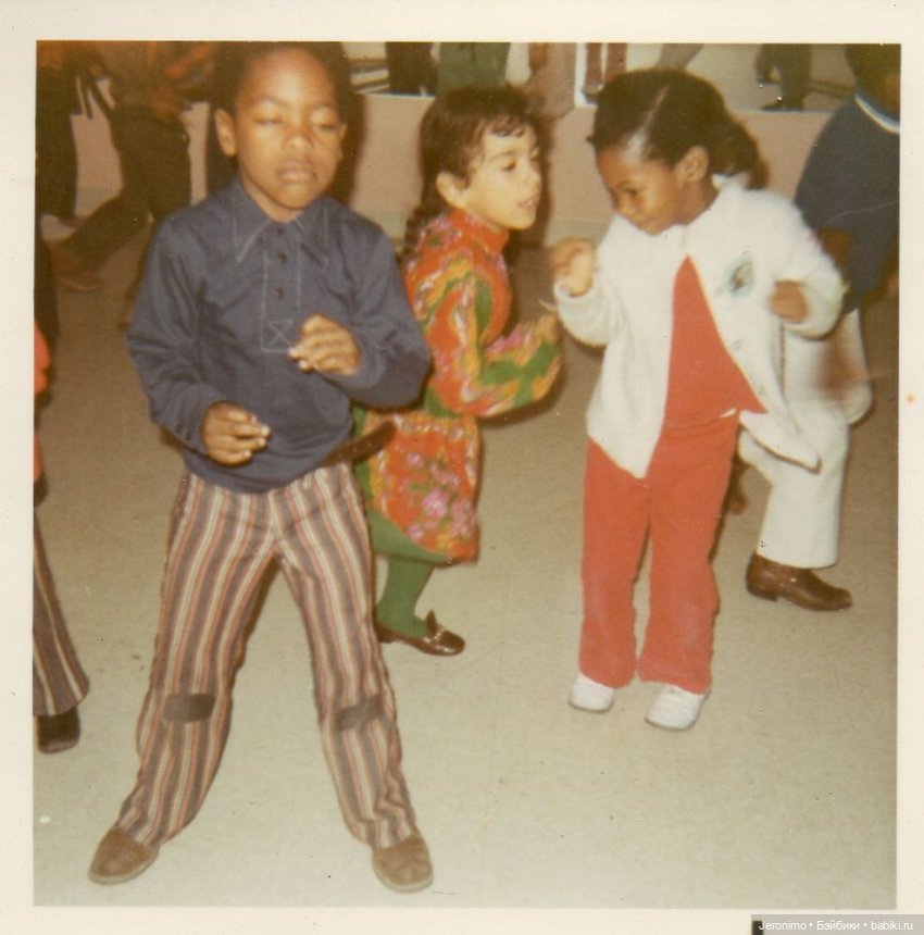 Куклы - отражение, параллельный мир, проекция, модель, как хотите называйте! Оранжевое пати 1970-х