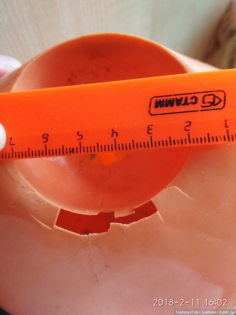 Как заклеить трещины и дырки в целлулоиде