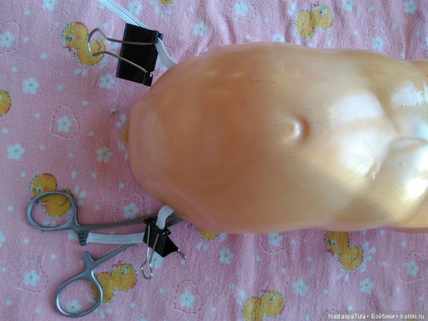 Перетяжка резинки у целлулоидной куклы