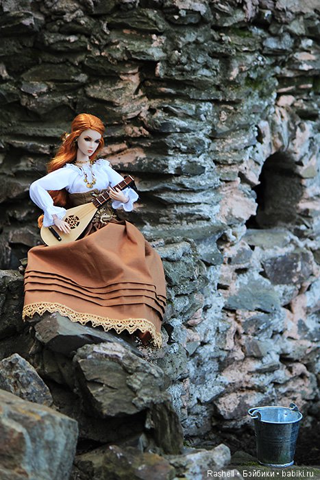 Хозяйка заброшенного замка (фото 2)