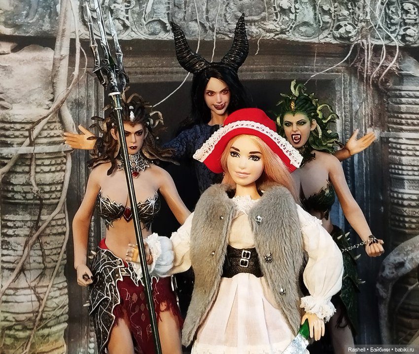 Отпуск 11/24. Гердочка продолжает гулять в Москве. И еще один Хеллоуин