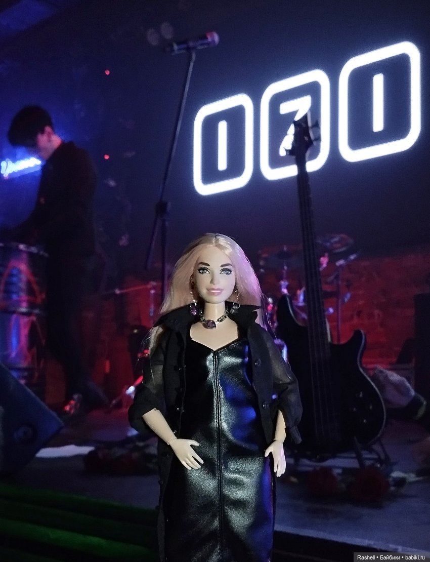 Отпуск 11/24. Гердочка продолжает гулять в Москве. И еще один Хеллоуин