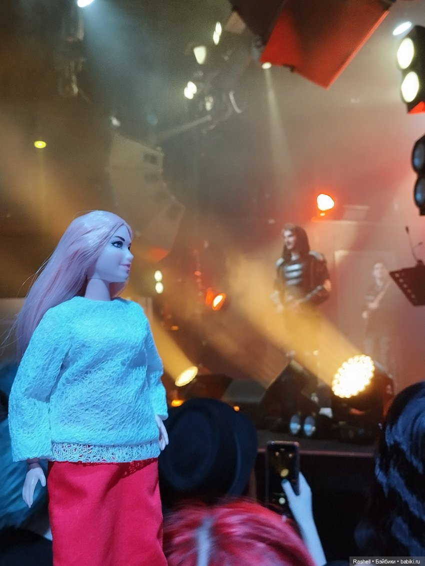 Отпуск 11/24. Гердочка продолжает гулять в Москве. И еще один Хеллоуин