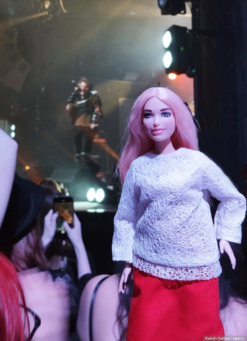 Отпуск 11/24. Гердочка продолжает гулять в Москве. И еще один Хеллоуин