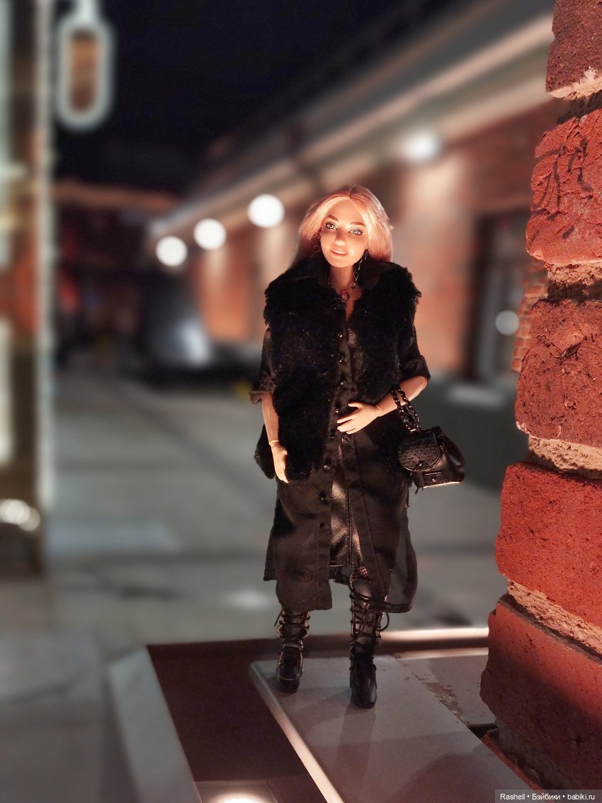 Отпуск 11/24. Гердочка продолжает гулять в Москве. И еще один Хеллоуин