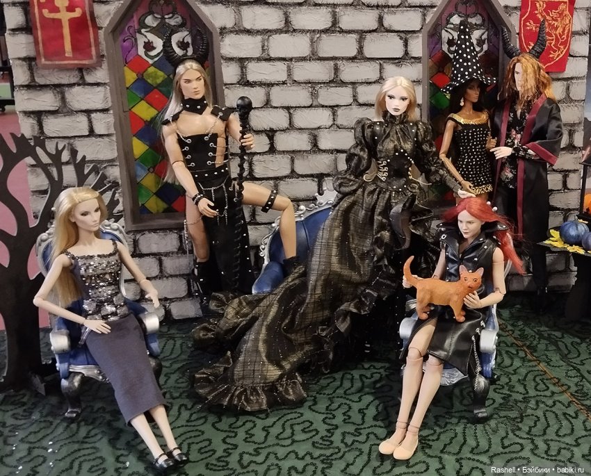 Отпуск 11/24. Гердочка продолжает гулять в Москве. И еще один Хеллоуин