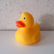 Веселые Ути-Пути желтая уточка для ванной / Игровые куклы / Шопик ...