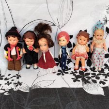 Шесть отважных кукольных персонажей