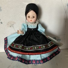 Серьезная румынка от мадам Александер