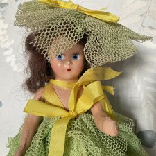 Композитная девочка из сороковых