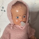 Девочка с соской