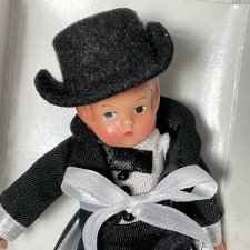 Девочка во фраке от Эффенби