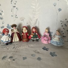 Сикстет прелестных куколок