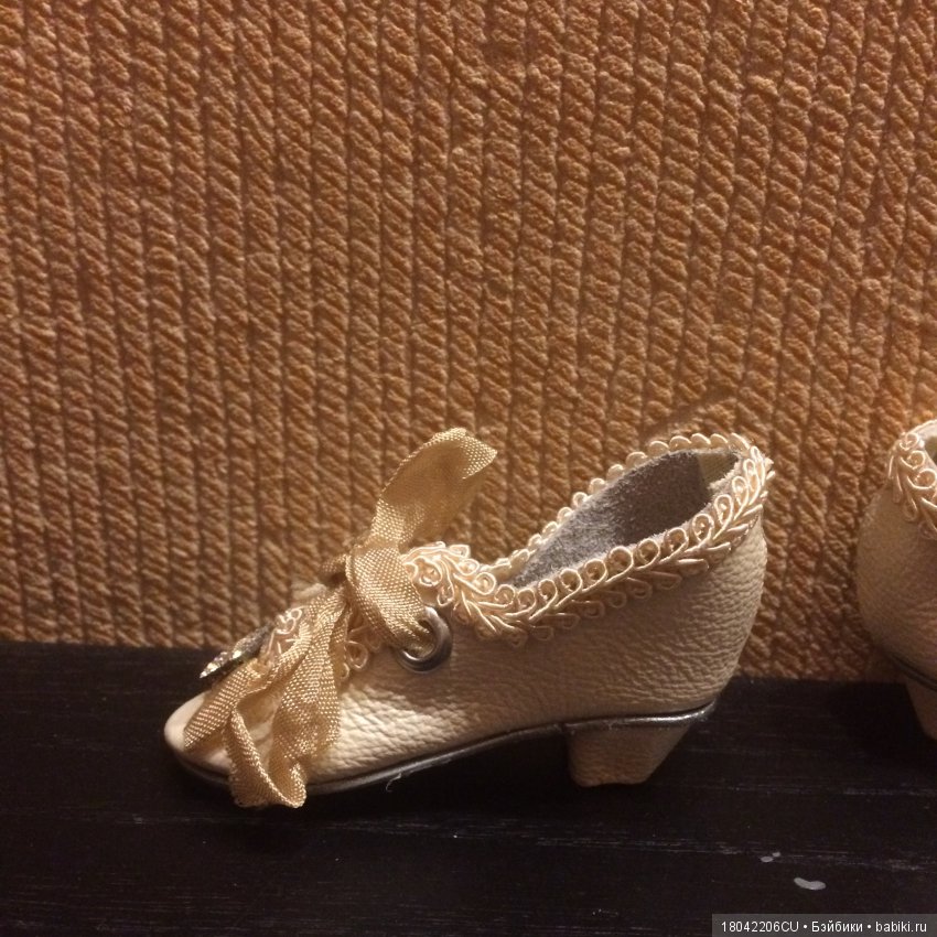 Туфельки — Редкие антикварные куклы и реплики: воск (фото 2)