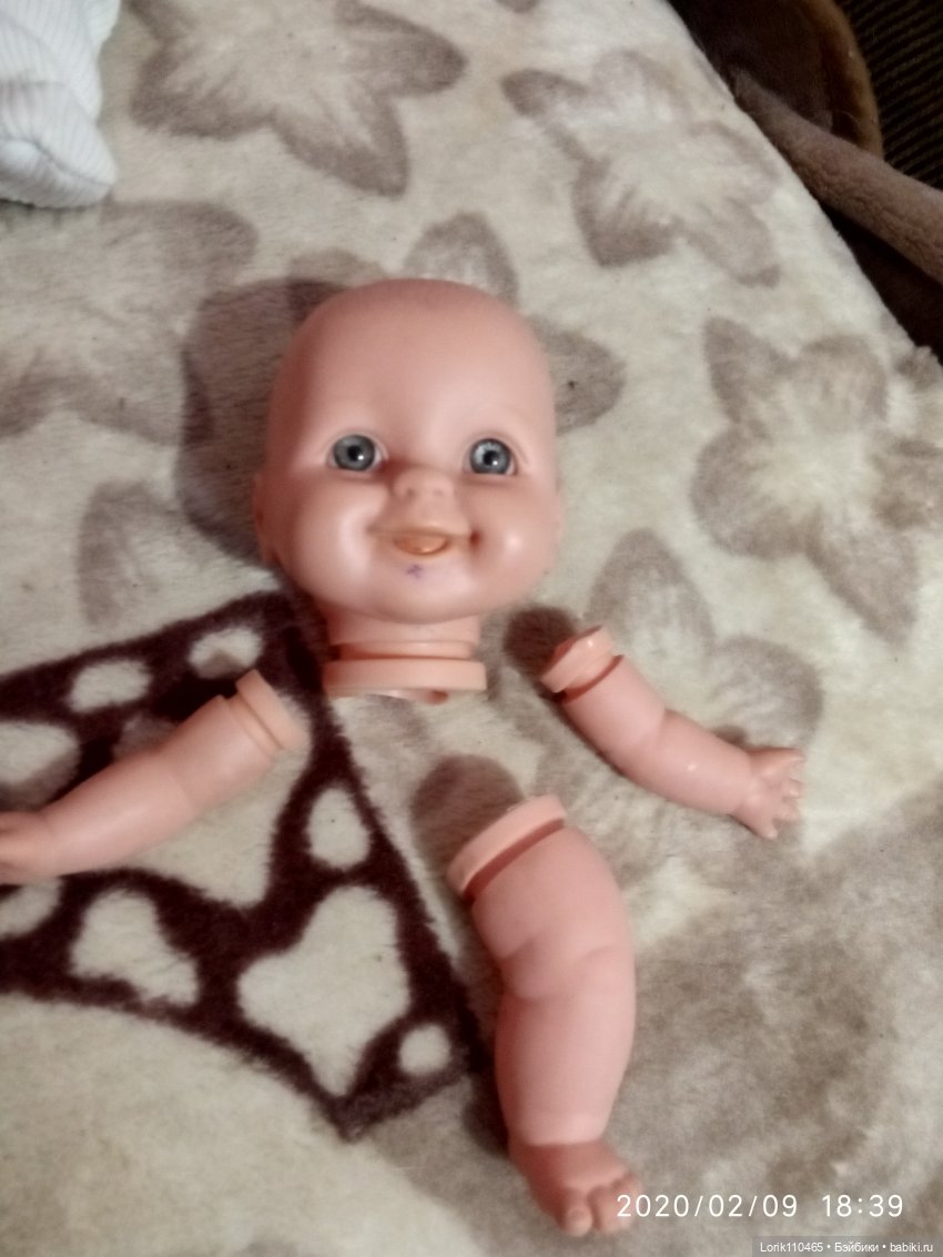 Ножка пока где то гуляет, но это ничего, поймаем и пришлём. Зато улыбочка какая!!!