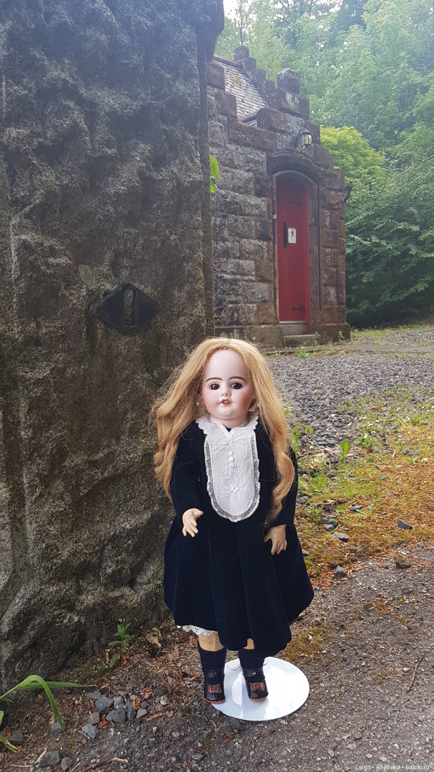 Чужестранка — Антикварные куклы SFBJ (Франция): Jumeau