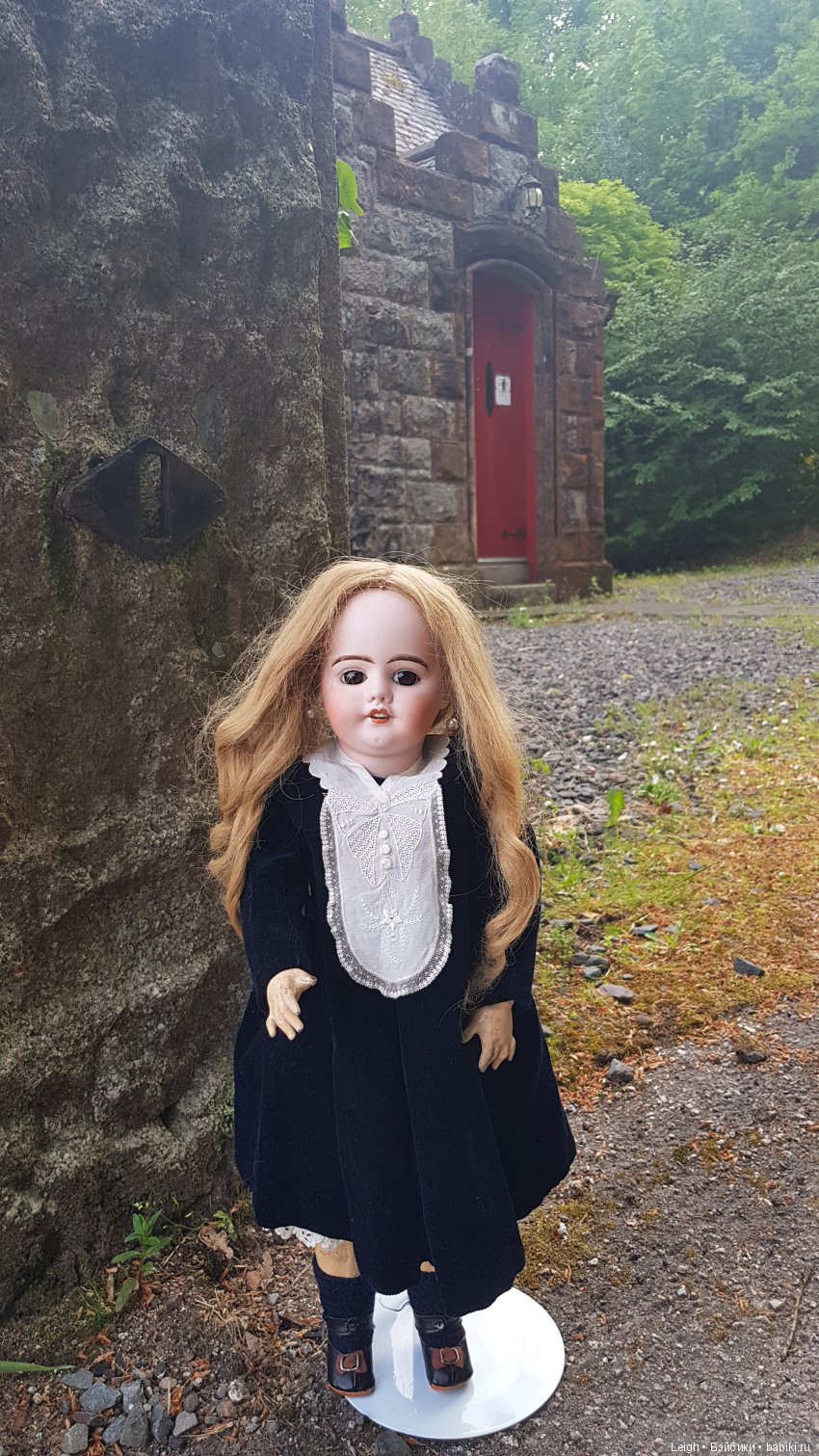 Чужестранка — Антикварные куклы SFBJ (Франция): Jumeau