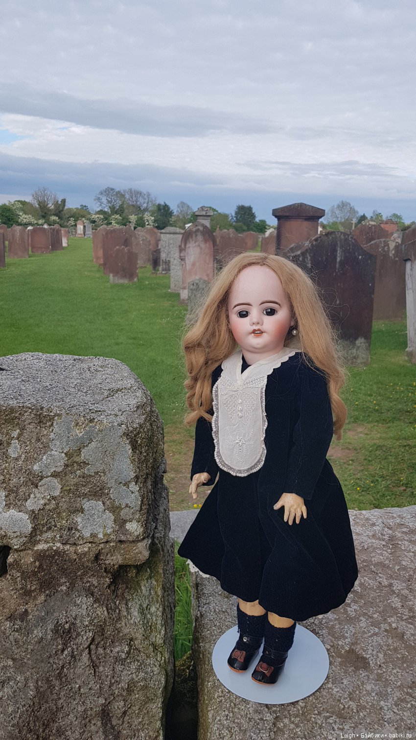 Чужестранка — Антикварные куклы SFBJ (Франция): Jumeau