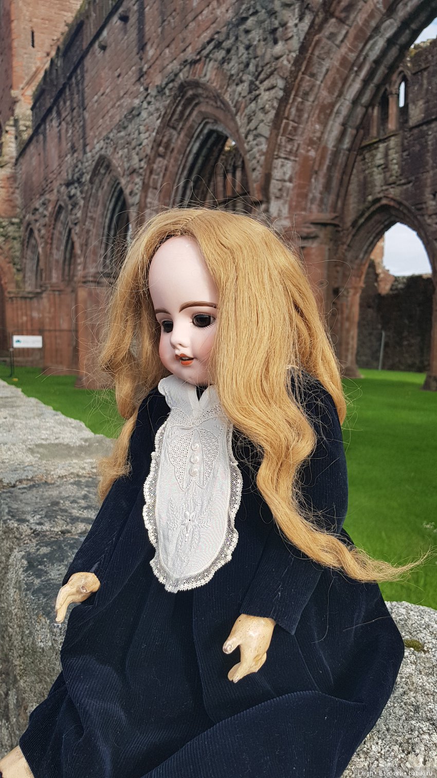 Чужестранка — Антикварные куклы SFBJ (Франция): Jumeau
