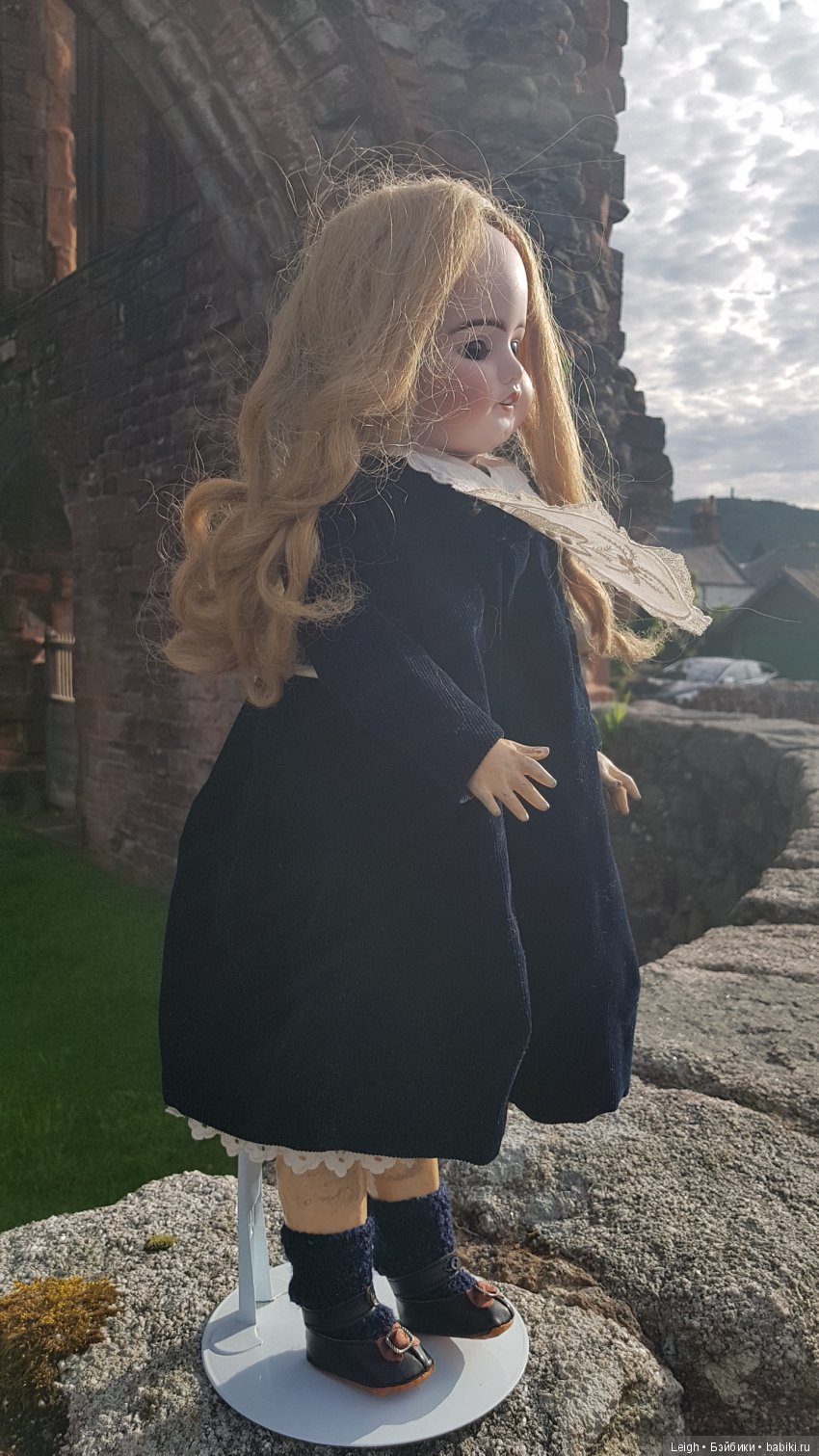 Чужестранка — Антикварные куклы SFBJ (Франция): Jumeau