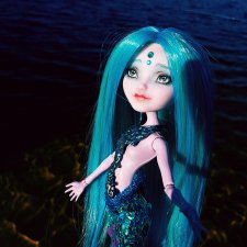 Русалочка на реке