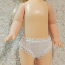 В каком году выпускались эти две куколки с фабрики Весна?