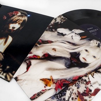 Сюрреализм, рок и немного призраков: кукольный мир Сидзуки Миуры.