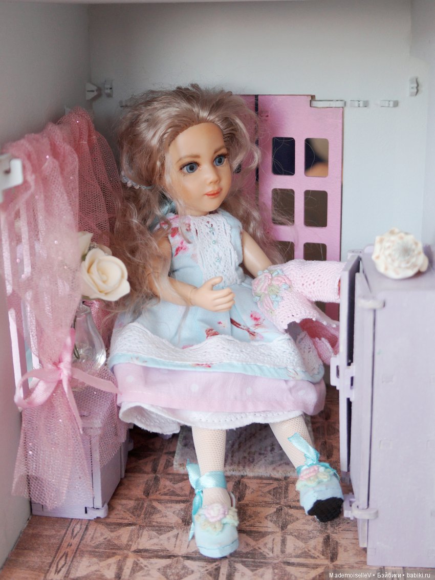 Алиса в Зазеркалье. Сказка в картинках (по мотивам произведений Льюиса Кэрола)