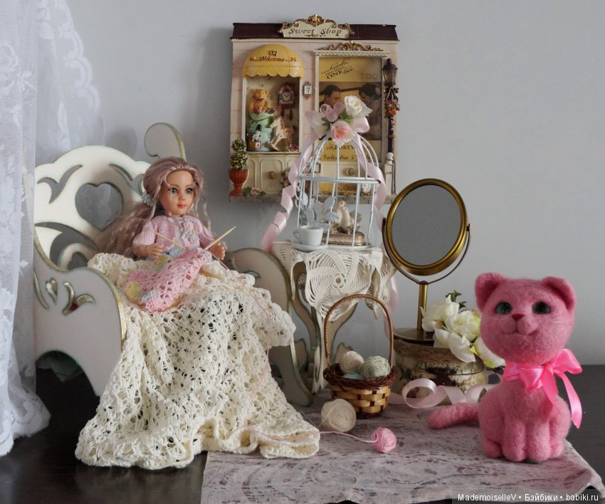 Алиса в Зазеркалье. Сказка в картинках (по мотивам произведений Льюиса Кэрола)