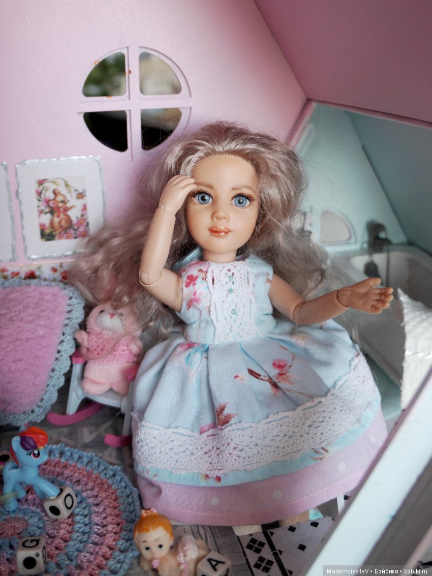 Алиса в Зазеркалье. Сказка в картинках (по мотивам произведений Льюиса Кэрола)