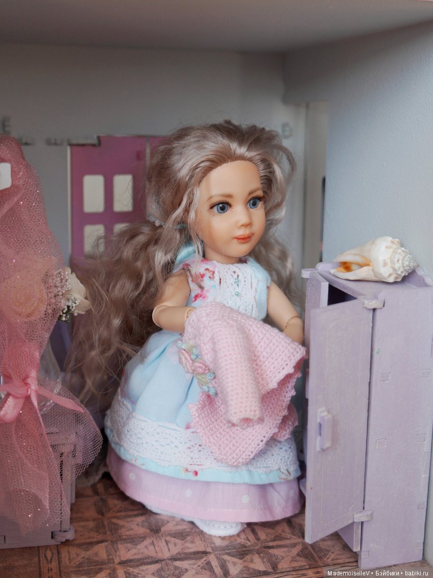 Алиса в Зазеркалье. Сказка в картинках (по мотивам произведений Льюиса Кэрола)