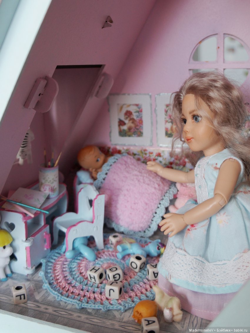 Алиса в Зазеркалье. Сказка в картинках (по мотивам произведений Льюиса Кэрола)