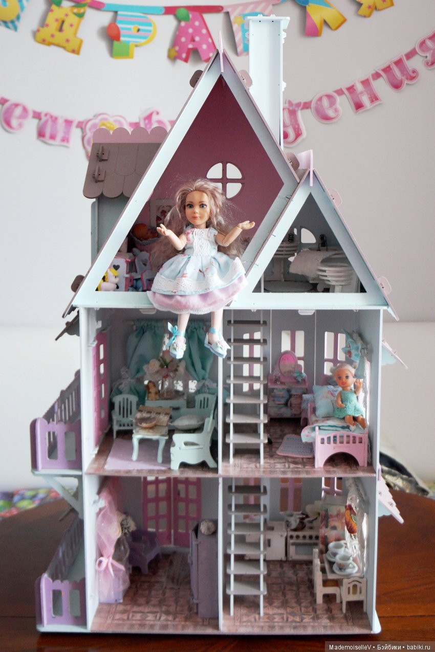 Алиса в Зазеркалье. Сказка в картинках (по мотивам произведений Льюиса Кэрола)