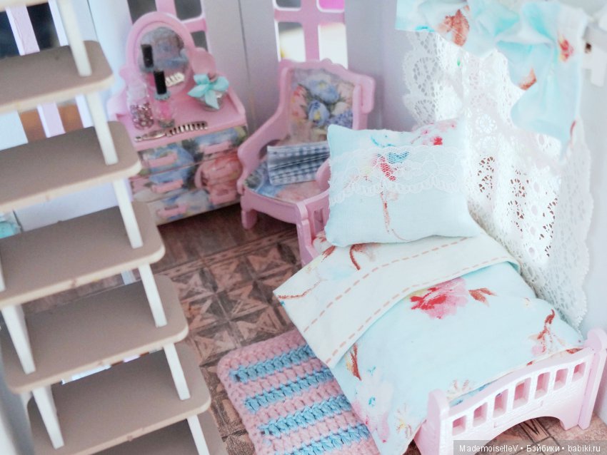 Алиса в Зазеркалье. Сказка в картинках (по мотивам произведений Льюиса Кэрола)