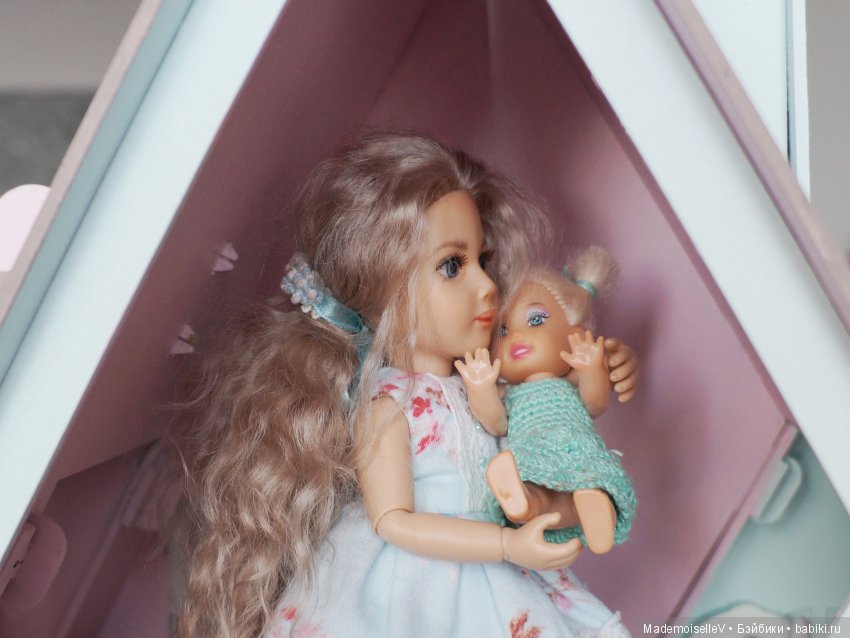 Алиса в Зазеркалье. Сказка в картинках (по мотивам произведений Льюиса Кэрола)