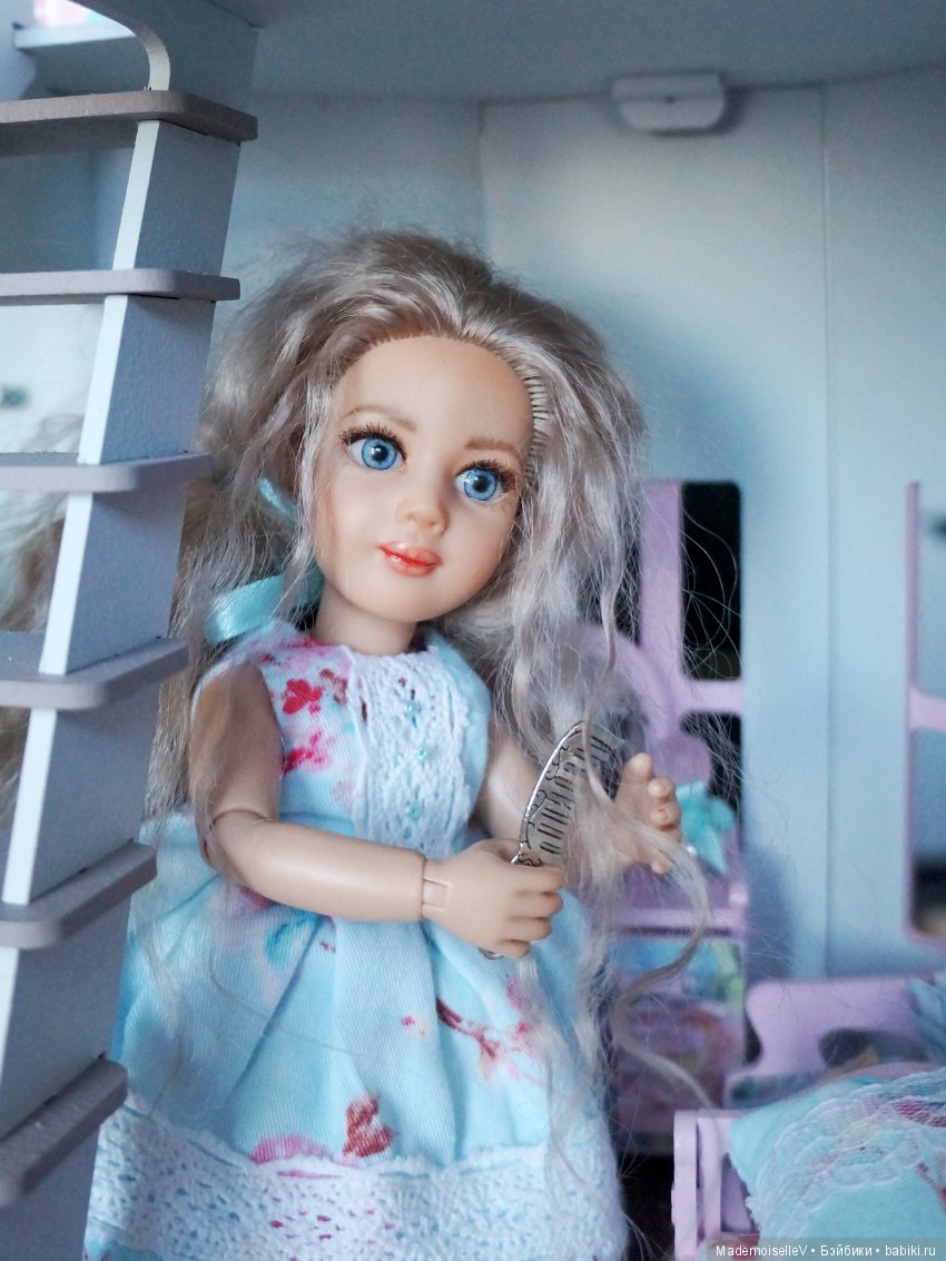 Алиса в Зазеркалье. Сказка в картинках (по мотивам произведений Льюиса Кэрола)