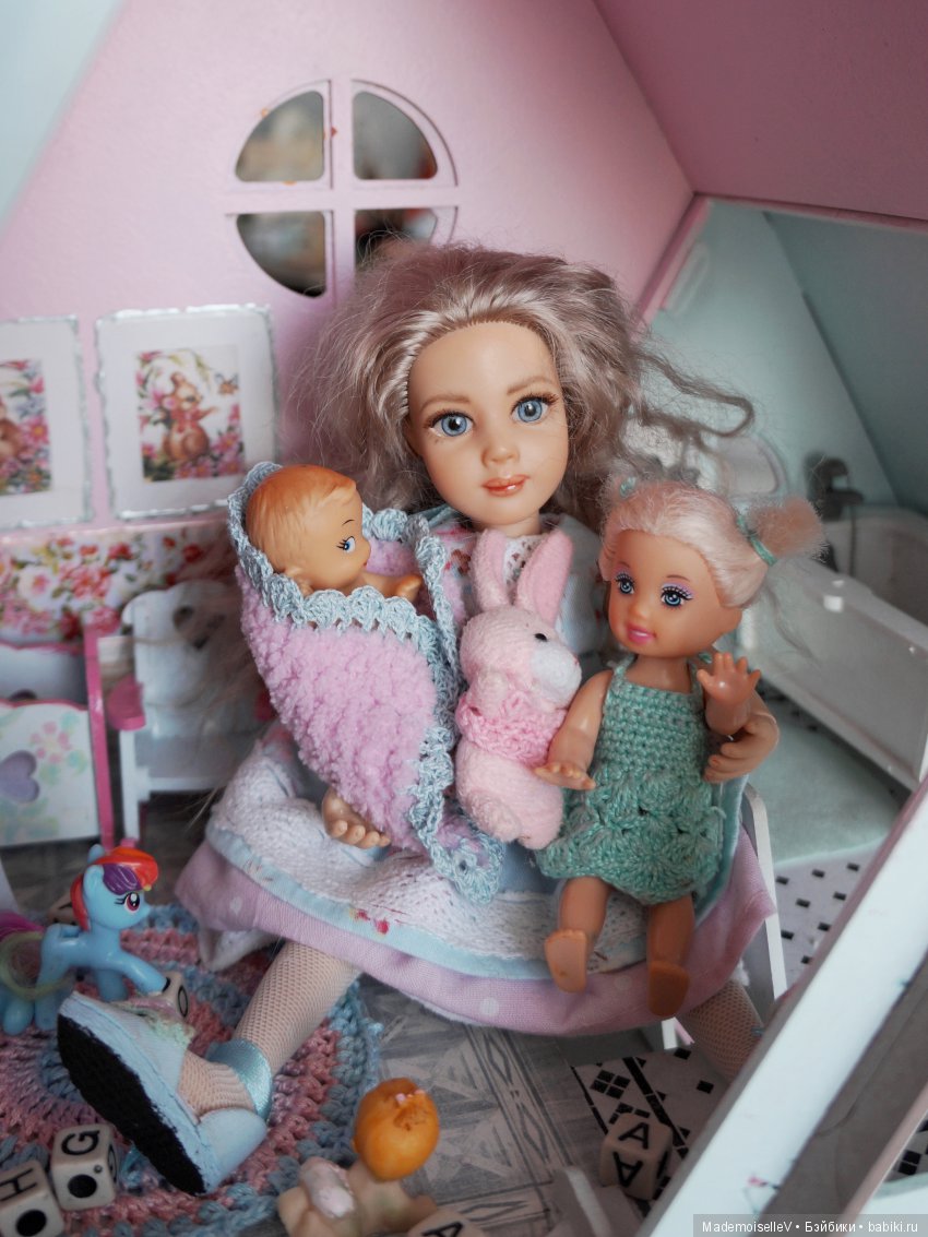 Алиса в Зазеркалье. Сказка в картинках (по мотивам произведений Льюиса Кэрола)