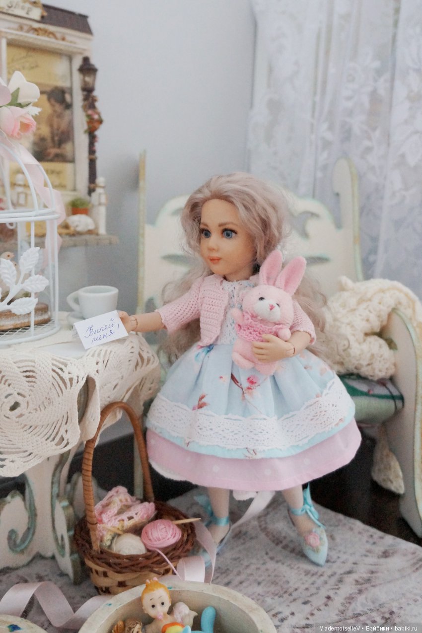 Алиса в Зазеркалье. Сказка в картинках (по мотивам произведений Льюиса Кэрола)