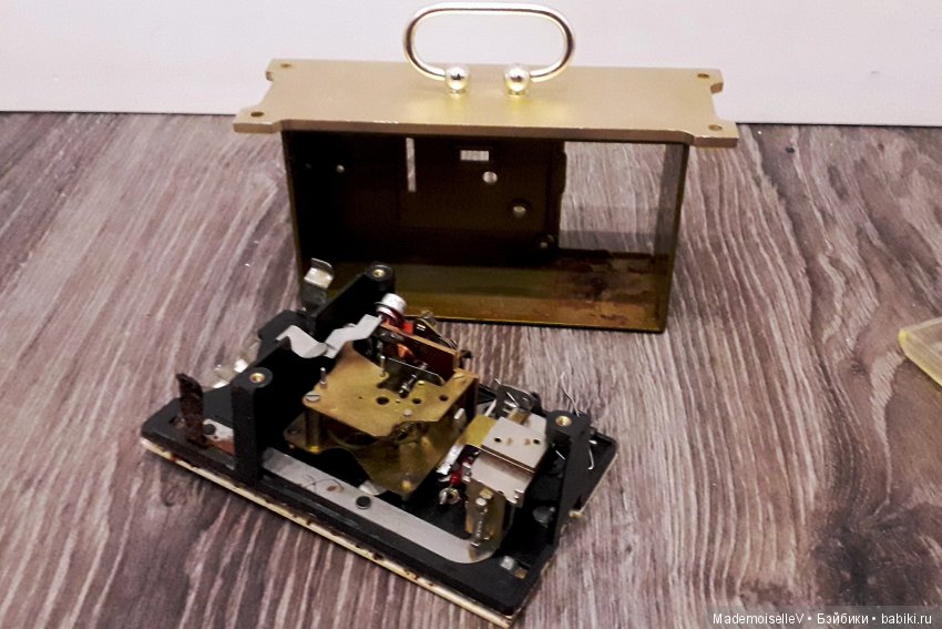 Мастер-класс. Кукольная миниатюра. Винтажный консольный столик (фото 7)