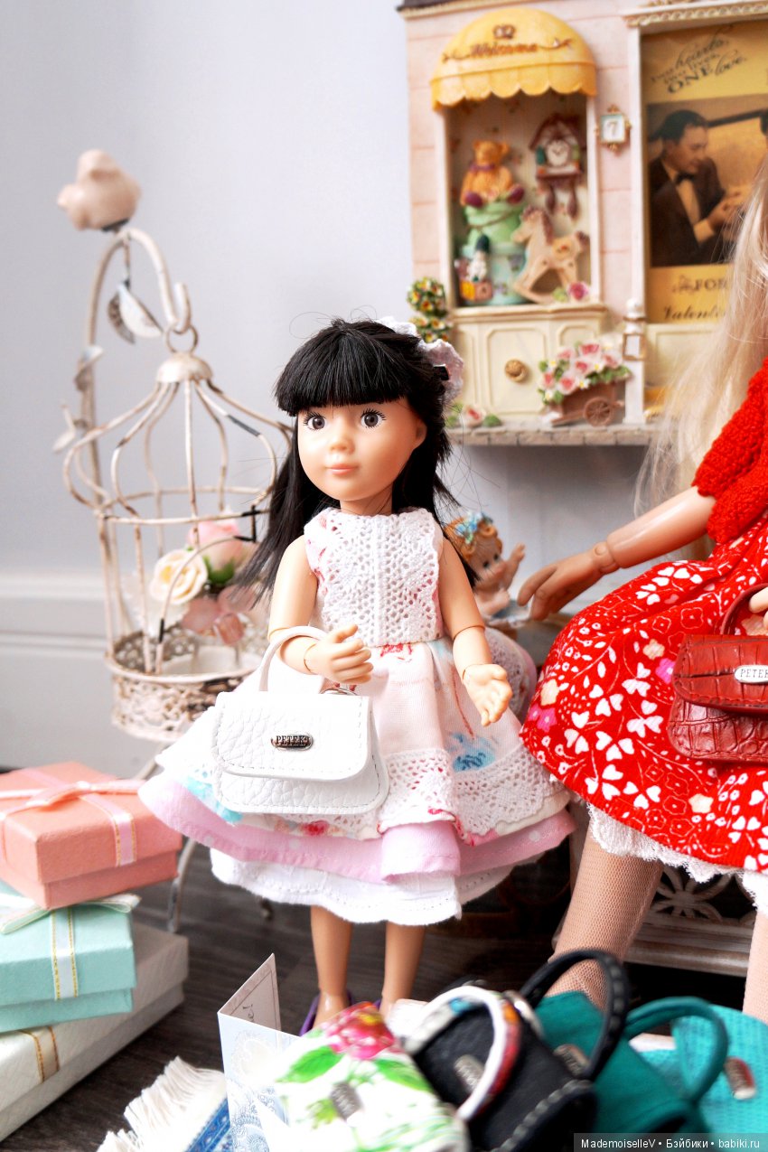 В галантерейном магазине — Зарисовки из кукольной жизни: фотоистории (фото 2)