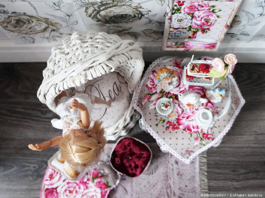 Пока мамы нет дома — Мебель для кукол и домиков: фото