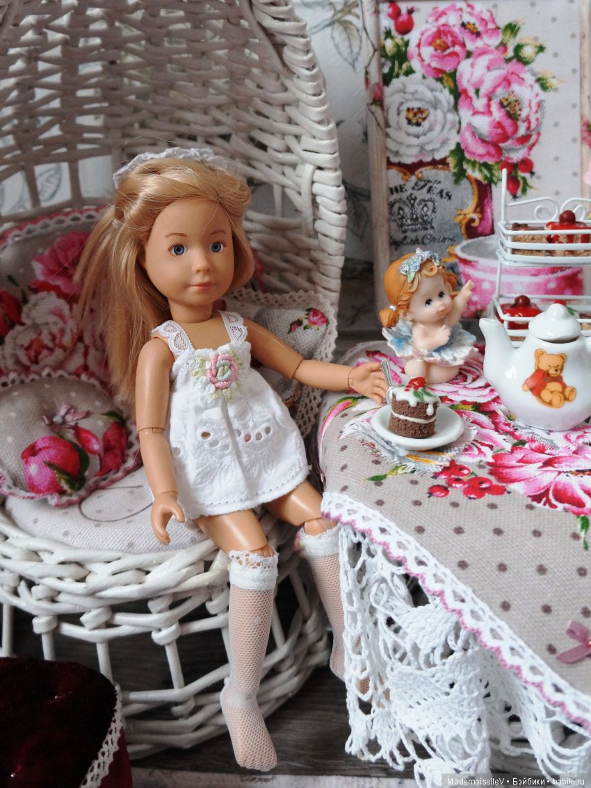 Пока мамы нет дома — Мебель для кукол и домиков: фото