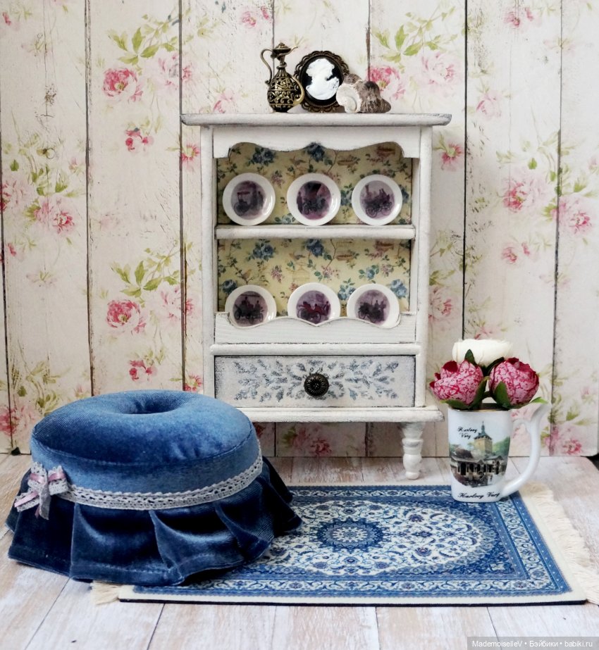Сервант в винтажном стиле