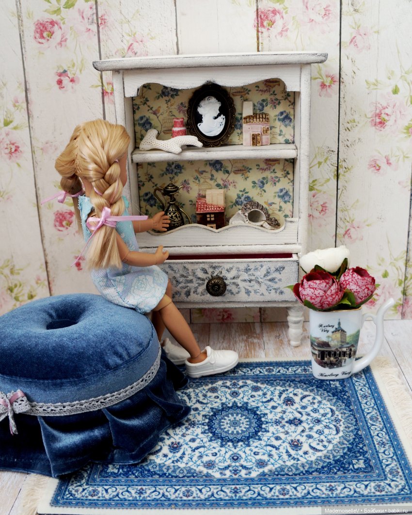 Сервант в винтажном стиле