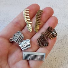 Гребешки и расчески