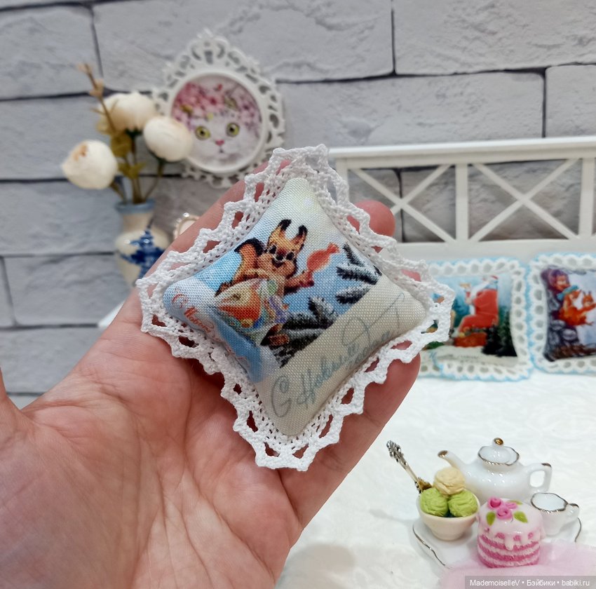 Подушки-открытки — Кукольная миниатюра своими руками: еда (фото 7)