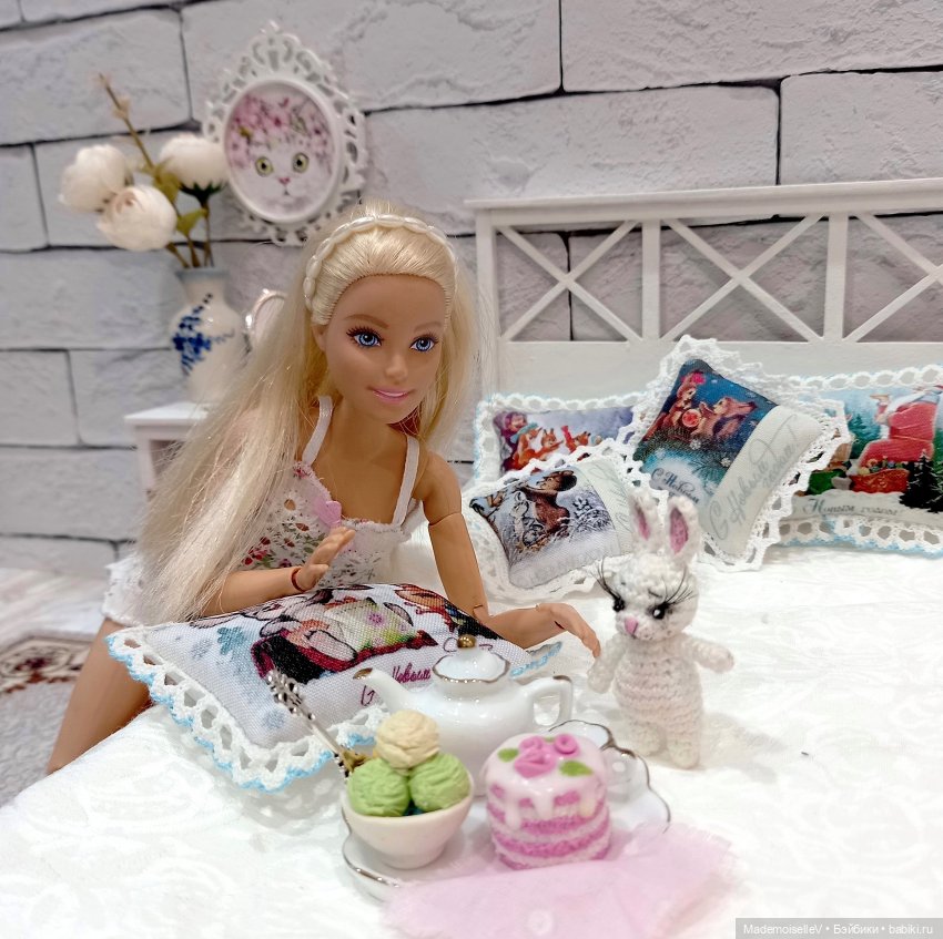 Подушки-открытки — Кукольная миниатюра своими руками: еда (фото 4)