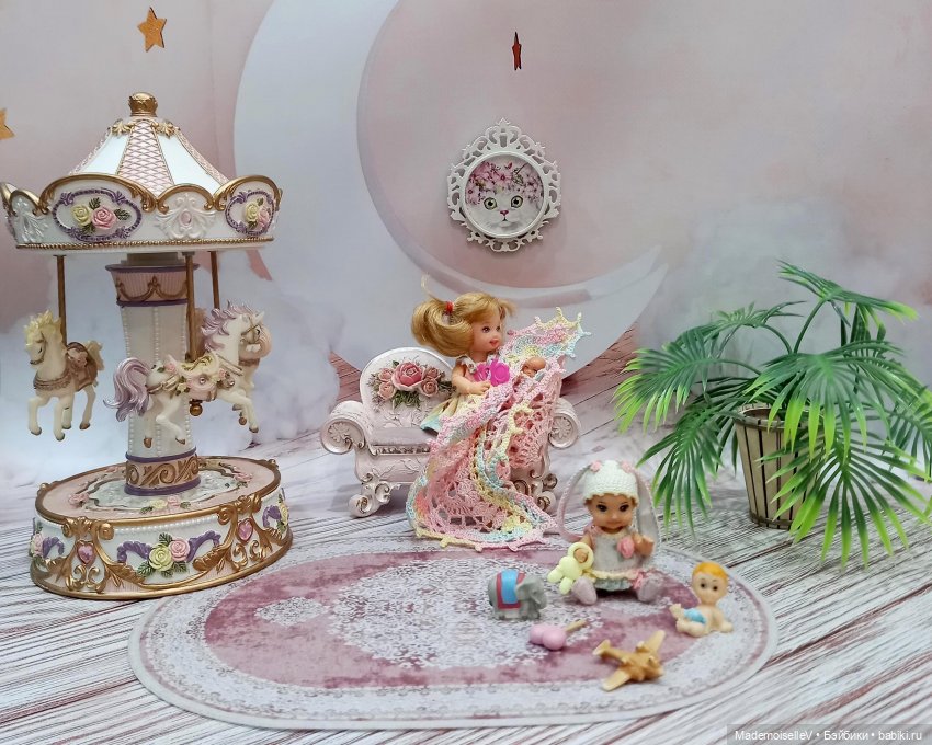 Как малышка Келли играла в мамочку (фото 8)