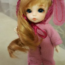 AI и ее друзья. Как развеселить грустного зайчика