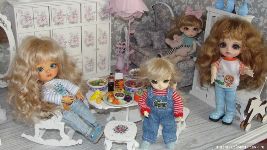 Ai-Ромашка и ее друзья. Как правильно получать подарки от деда Мороза